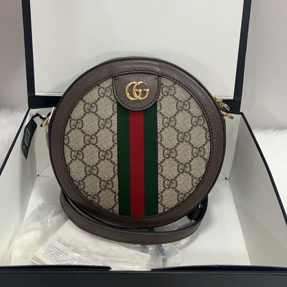 Gucci bags are new, trendy and versatile, interpreting high-end fashion attitude